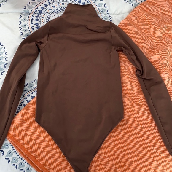 SKIMS Tops - Skims turtleneck bodysuit